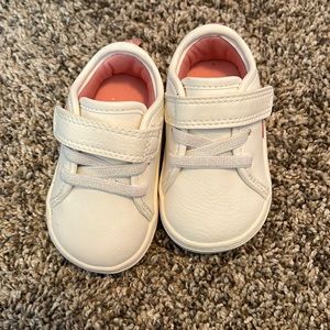 Carter’s infant shoes size 3